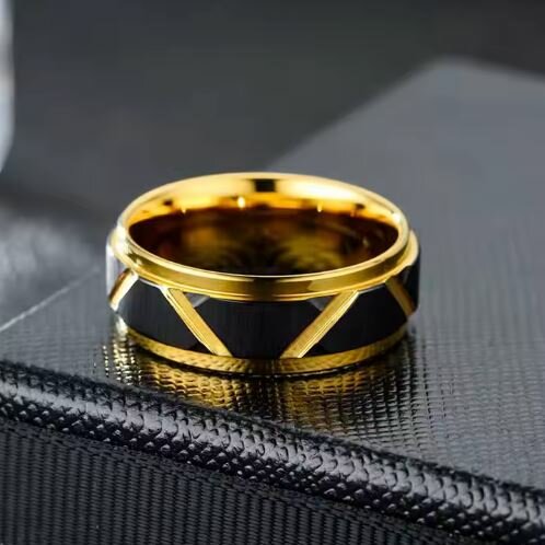 Ring gold plated & zwart model 121