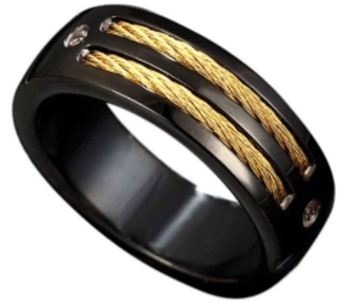 Schitterende Zwarte Ring mét Gouden Staaldraad