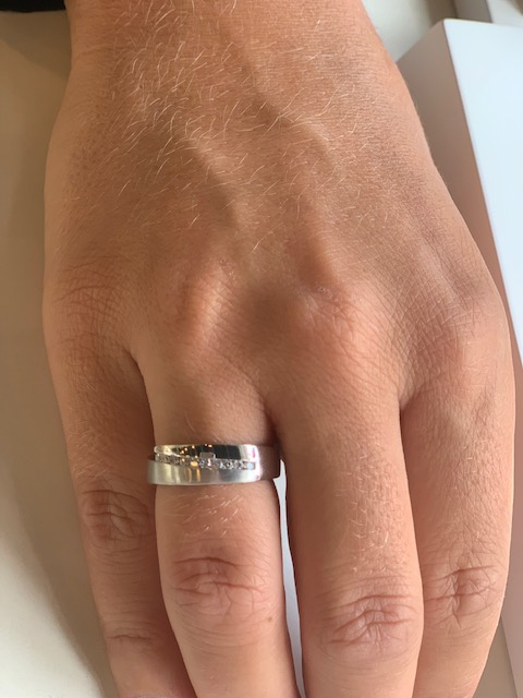 Schitterende Mat Glans Zilveren Ring met Zirkonia's model 197
