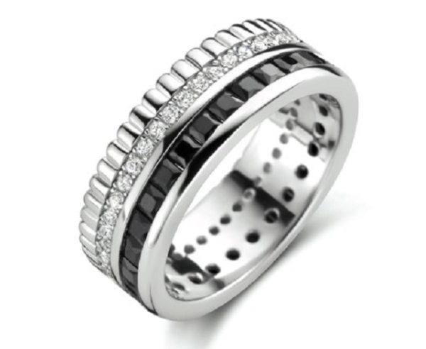 Schitterende Zilveren Ring met Zirkonia's model 248